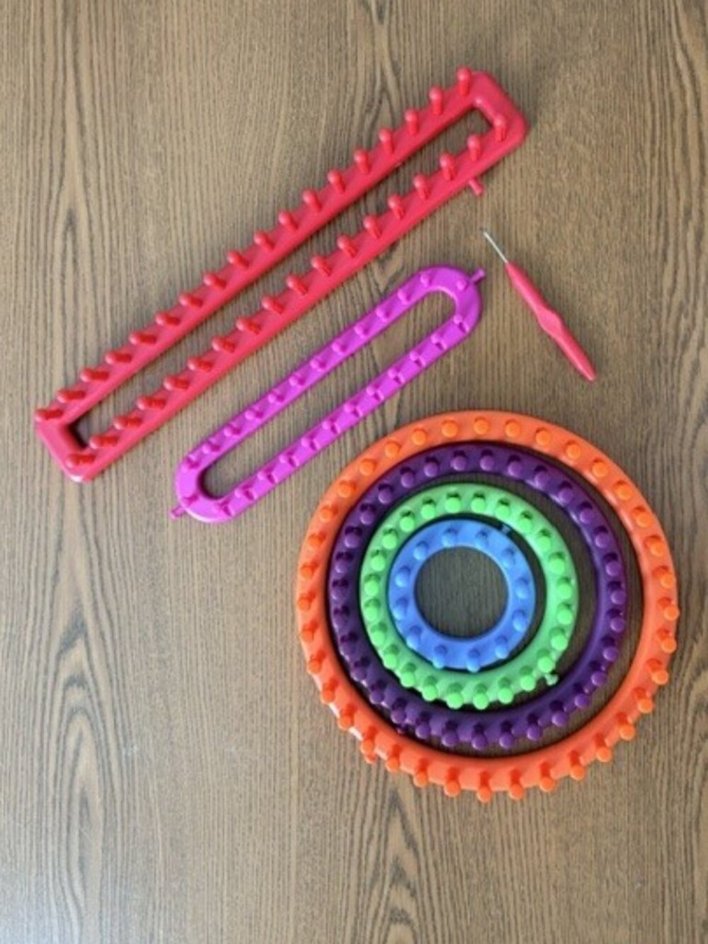 Knitting Looms and Hook - Set of (7)